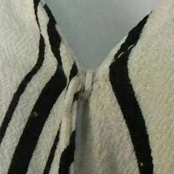 L.A. Hearts Striped Romper (R6) - Picture 7 of 10